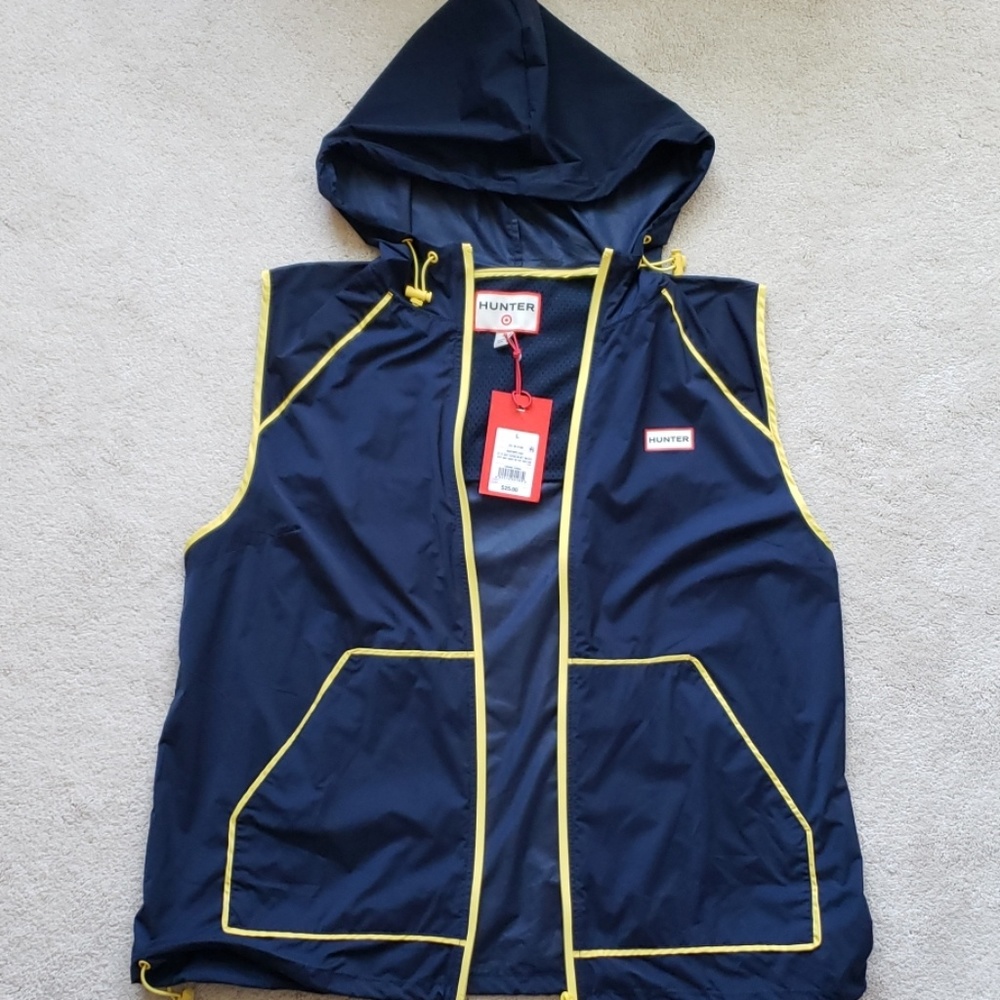 Hunter vest with hood.  Large NWT.
